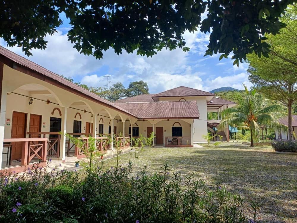 Lemuni Retreat & Training Centre - Kerling, Selangor 호텔 외부 사진